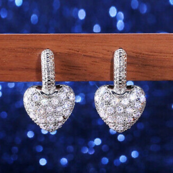 New Sterling silver Heart Earrings - Picture 3 of 8